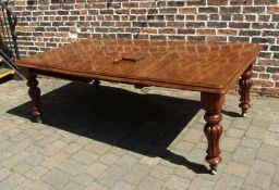 Victorian mahogany wind out dining table (extending to 217 cm) W 122 cm