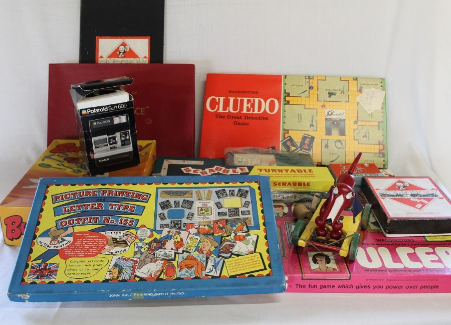 Quantity of retro games including HGP Flap-Dice, Monopoly, Cluedo, Ulcers, a Brio pull along