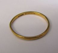 22ct gold band ring, size U/V weight 2.4 g