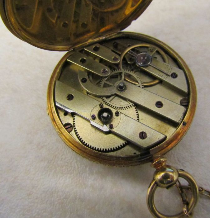 18ct gold ladies fob watch, total weight 27 g, D 3 cm (appears to be working although cannot - Image 4 of 5