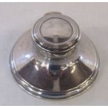 Silver capstan inkwell complete with glass liner, London 1921