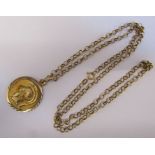 9ct gold necklace with 9ct gold Roman centurion pendant, total weight 7 g, pendant D 22 mm