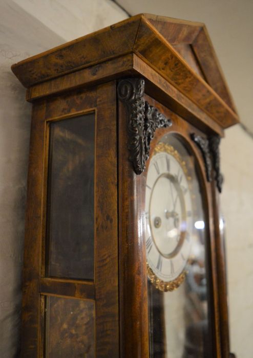 19th century Vienna regulator wall clock with a two train weight driven mechanism in a burr walnut - Image 5 of 10