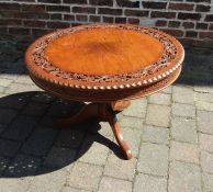 Indian/Pakistani round coffee table with carved & inlaid brass decoration D 81 cm