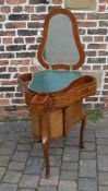 Unusual Continental late 19th / early 20th century inlaid vanity unit / dressing table with lift