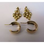 2 pairs of 9ct gold earrings, total weight 3.3 g