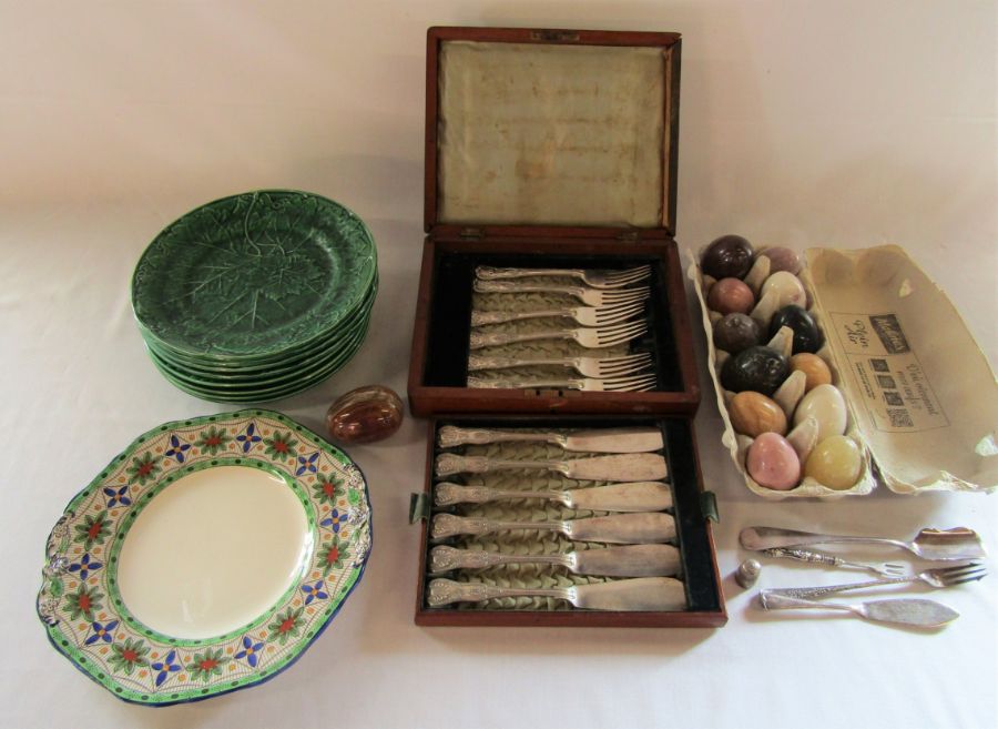 Cased fish knives and forks, onyx eggs, silver plate and plates inc Wedgwood