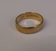 22ct gold band ring weight 5.1 g size O Birmingham 1915