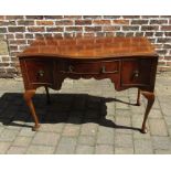 Early 20th century reproduction Georgian serpentine front low boy in mahogany L 106 cm