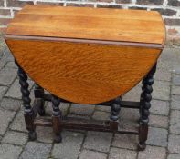 Oak gateleg table with barley twist legs