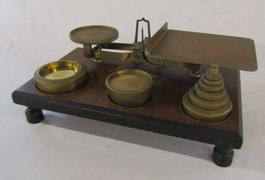 Large set of parcel / postal scales with weights 43 cm x 25 cm - Image 3 of 3