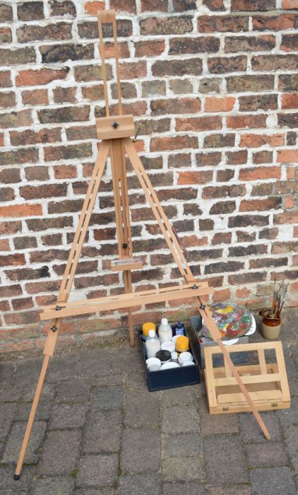 Artist's easel & accessories