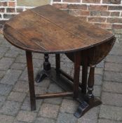 18th century oak gate leg table 95cm by 77cm Ht 69cm