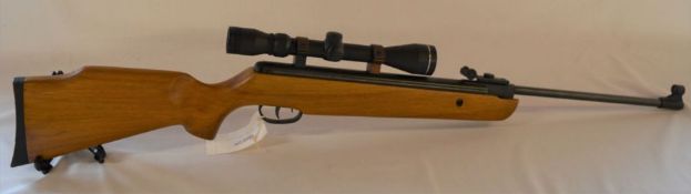 .22 calibre air rifle with SMK 3-9X40 telescopic sights