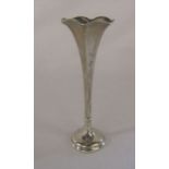 Silver trumpet specimen vase with weighted base H 18 cm Birmingham 1904