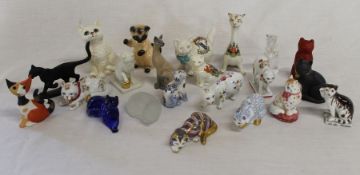 Mixed selection of cat ornaments, Beswick - Goebel R Wachmeister - Franklin Mint and crestedware