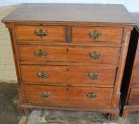 Georgian oak chest of drawers with mixed wood quarter columns & walnut cross banding to drawers &