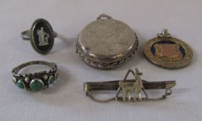 Various pieces of silver jewellery inc large locket Sheffield 1977 3.5 cm x 4.5 cm, silver gilt