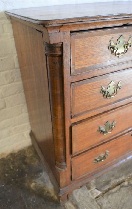 Georgian oak chest of drawers with mixed wood quarter columns & walnut cross banding to drawers & - Image 2 of 7