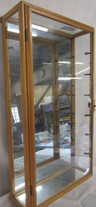 Glass Display cabinet with mirrored back, 6 shelves - H 76cm x W44cm x D15cm - Image 4 of 6