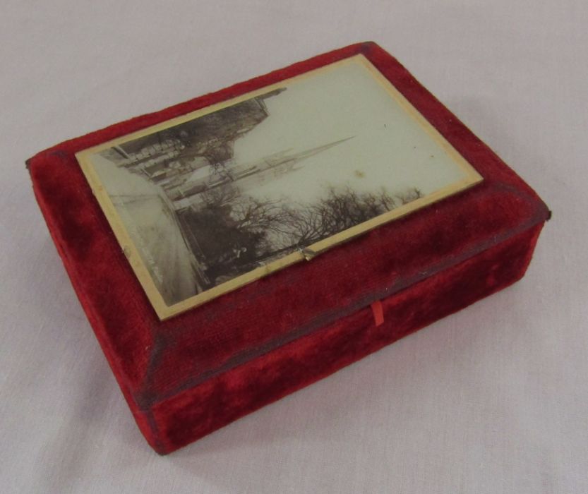 Early 20th century velvet jewellery casket with picture of St James church Louth 11 cm x 14.5 cm x - Image 4 of 4