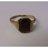 9ct gold dress ring, size M, weight 2 g