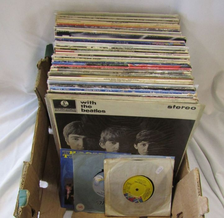 Mixed selection of vinyl LP records - includes - John Lennon, Paul Simon, The Doors etc