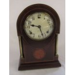 Gilbert mantel clock with brass pillars and inlay to case H 35 cm
