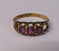 Victorian 9ct gold amethyst 5 stone ring (missing one stone), Chester 1900, weight 1.7 g