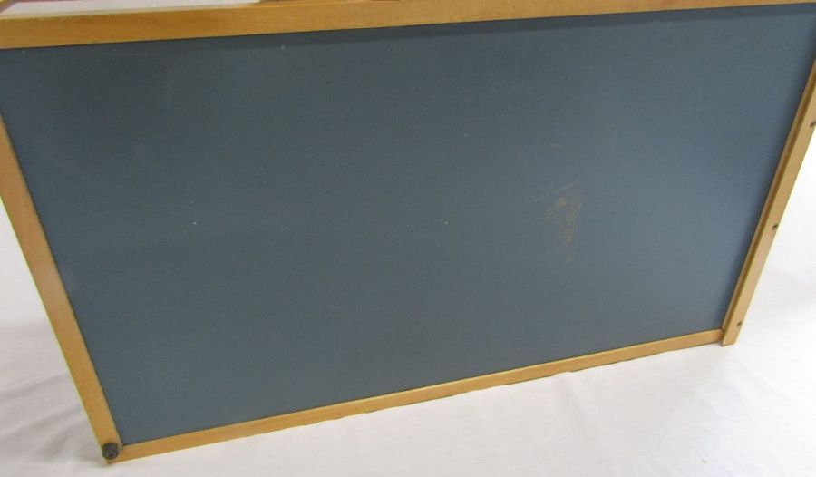 Glass Display cabinet with mirrored back, 6 shelves - H 76cm x W44cm x D15cm - Image 6 of 6