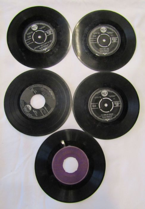 Mixed vinyl LP records - see photo sheet but to include Elvis Presley singles, Bob Dylan, Rolling - Image 3 of 7