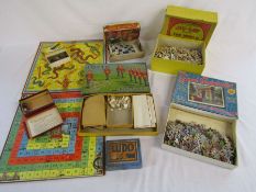Mixed selection vintage games - snakes and ladders, jigsaws, lotto - (af unchecked)