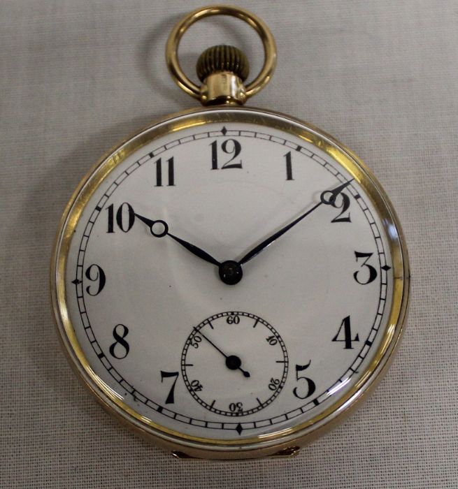 9ct gold open face keyless pocket watch with subsidiary seconds dial, case diameter 45mm, gross