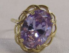 9ct violet coloured faux gem stone ring - ring size P/Q  weight 3.9g stone 10mm x 14mm