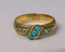 Edwardian 15ct gold turquoise and seed pearl ring, size N/O, weight 2.4 g