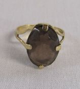 9ct gold smokey quartz ring size o/p total weight 3.6g 11mm x 15mm