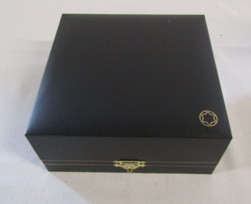 Boxed Montblanc Meisterstuck fountain pen with ink bottle, 18 ct gold nib, complete with paperwork - Image 3 of 5