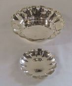 2 silver dishes D 15 cm H 4 cm Birmingham 1970 weight 5.44 ozt and Dublin 1944 D 9 cm weight 1.26