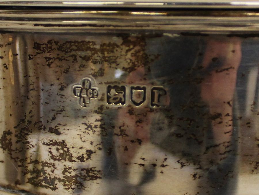 Edwardian silver biscuit barrel on bun feet with fruiting vine and classical head frieze decoration, - Image 2 of 15