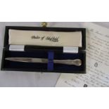 Boxed silver letter opener commemorating the Queen's silver jubilee, weight 1.22 ozt