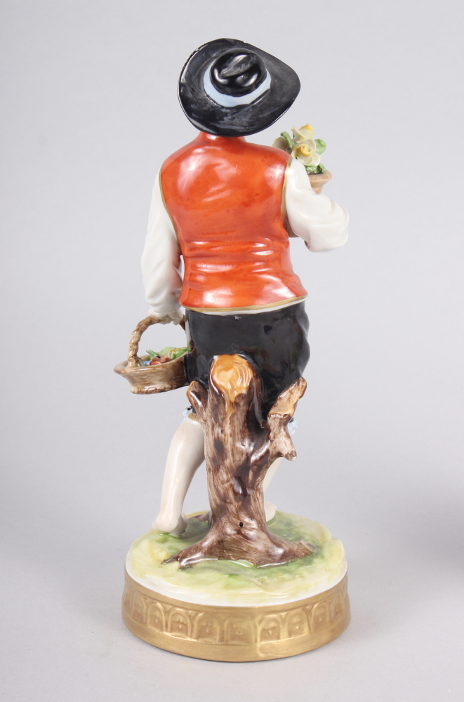 A pair of Continental figures, flower sellers, 7 1/2" high - Image 3 of 7