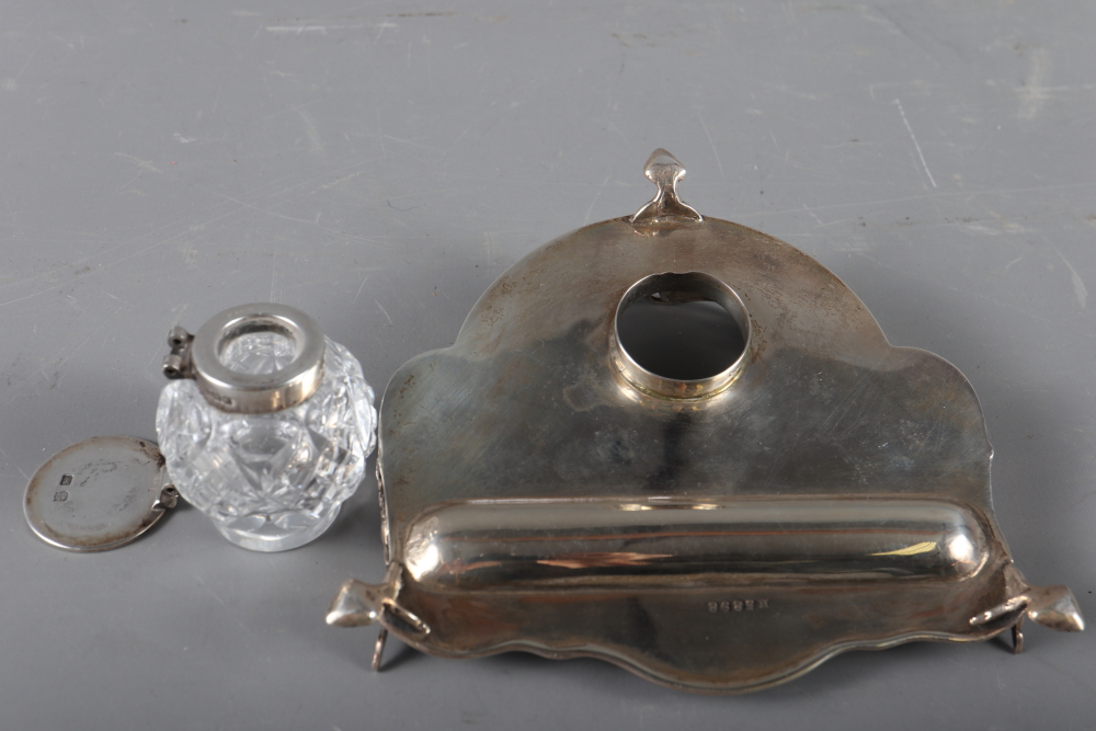 A silver desk stand with pierced gallery and cut glass inkwell with silver lid - Image 3 of 4