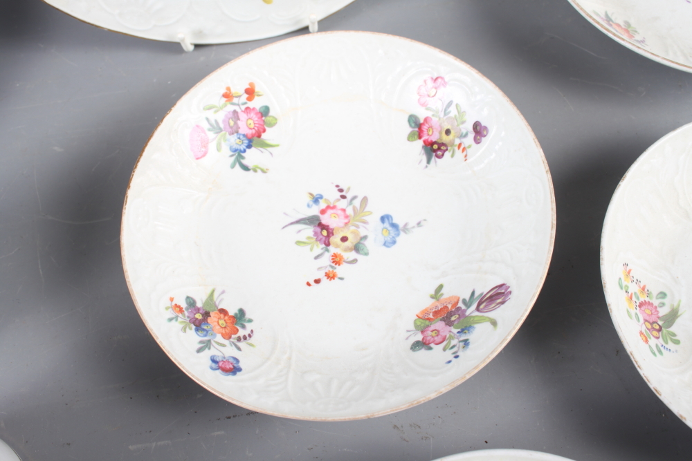A 19th century Pinxton? part combination service with floral decoration - Image 2 of 4