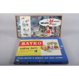 A Bayko Building Outfit, No 14, in box, and a Philips Mechanical Engineer, ME 1200, in box