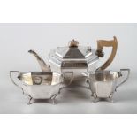 An early 20th century Art Deco style three-piece silver teaset, 30.9oz troy approx