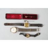 A gentleman's Avia 9ct gold cased 17 jewel manual-wind wristwatch, two other 9ct gold cased