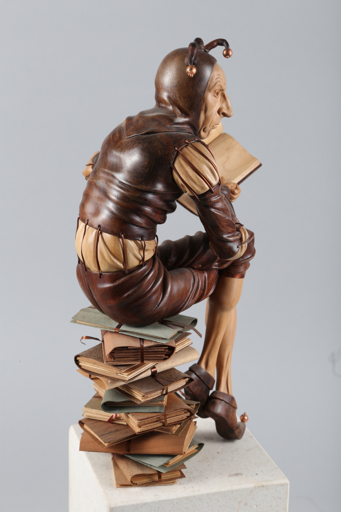 † Ian Norbury: a carved lime and other woods with copper figure, "The Bureaucrat", 11" high, on - Bild 5 aus 7
