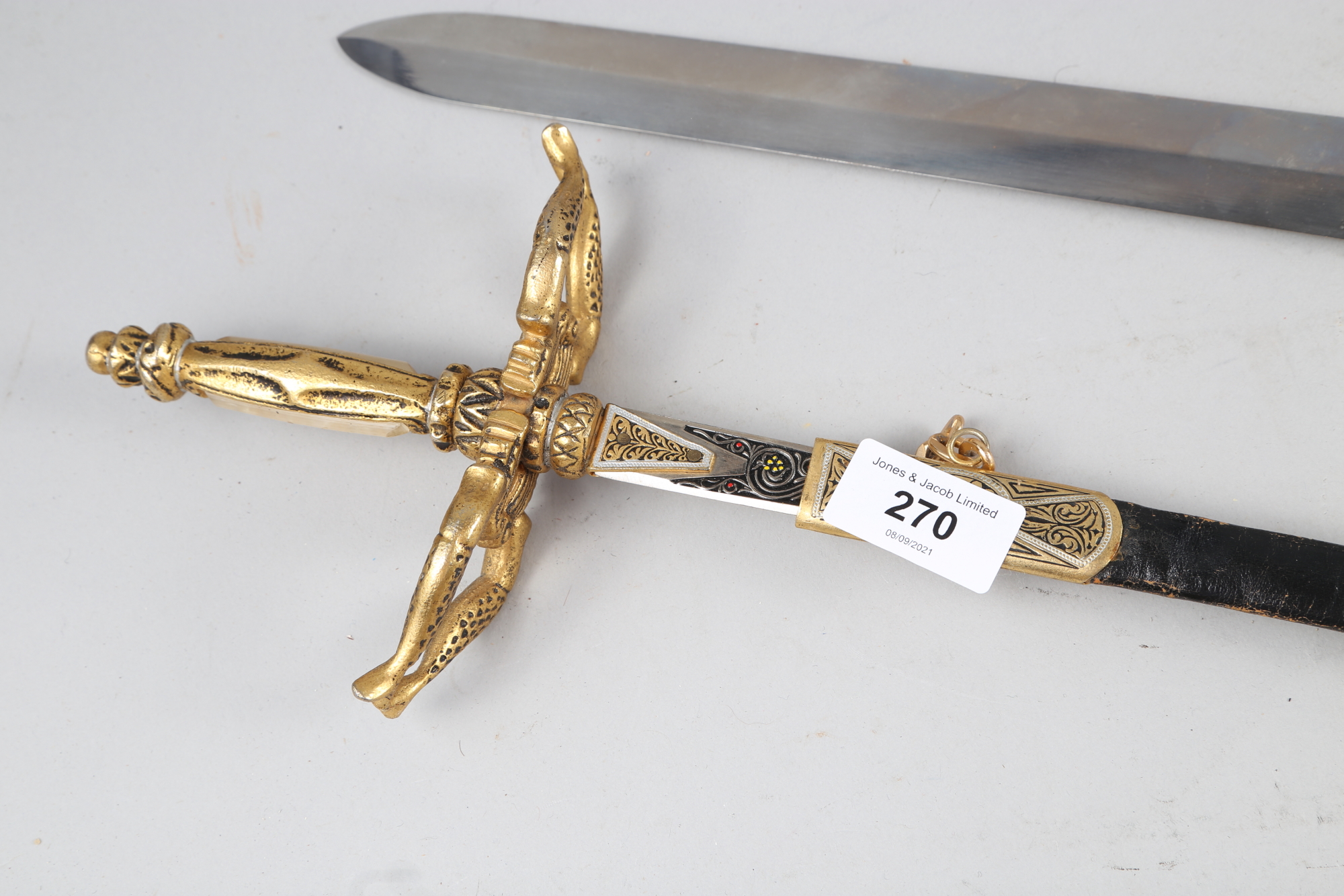 A Japanese Katana, in black plastic scabbard, blade 27 1/2" long, a modern Crusader's sword, a - Bild 3 aus 3