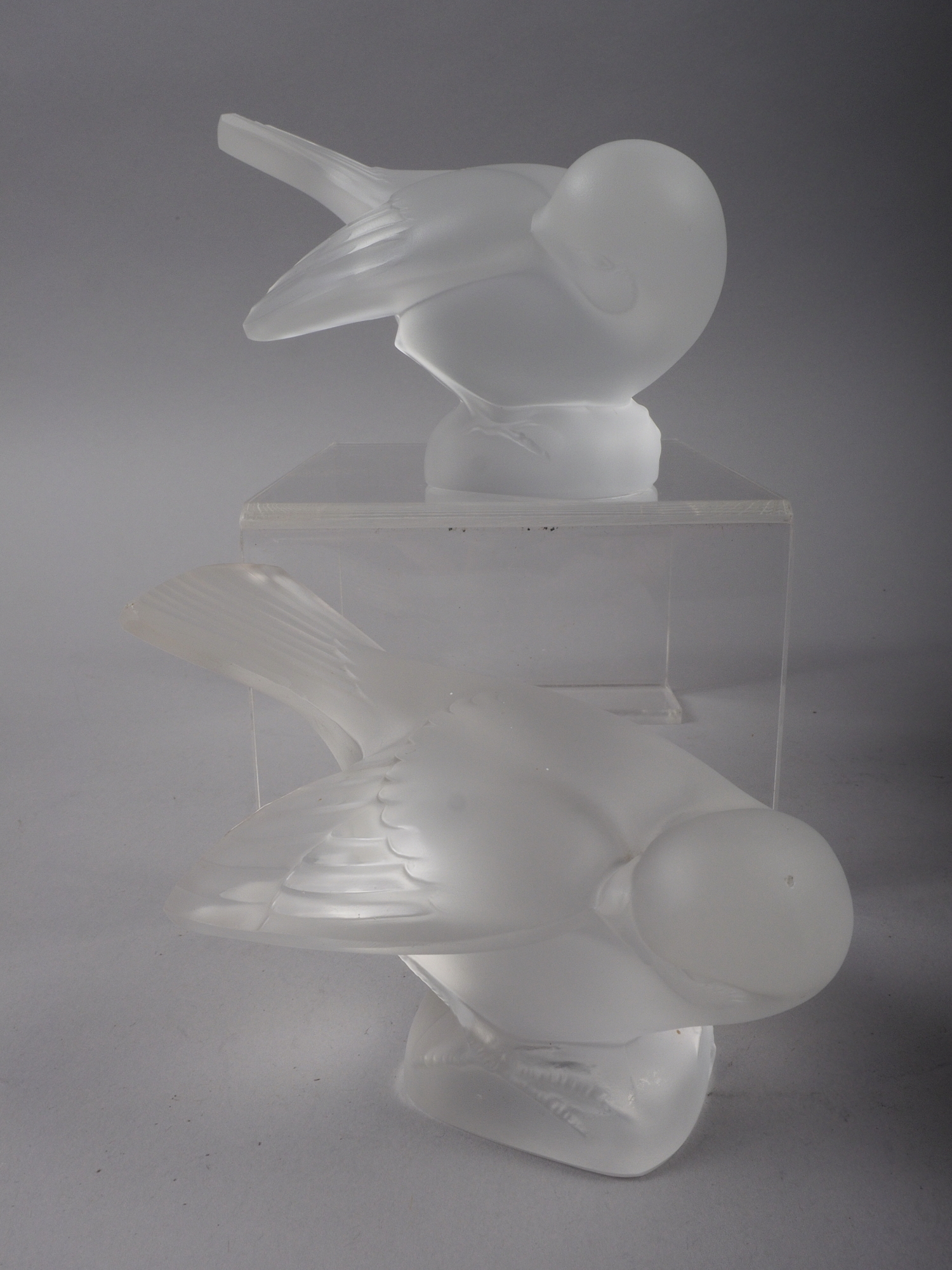 Two Lalique crystal frosted glass models of birds, and a glass box and cover - Bild 2 aus 5