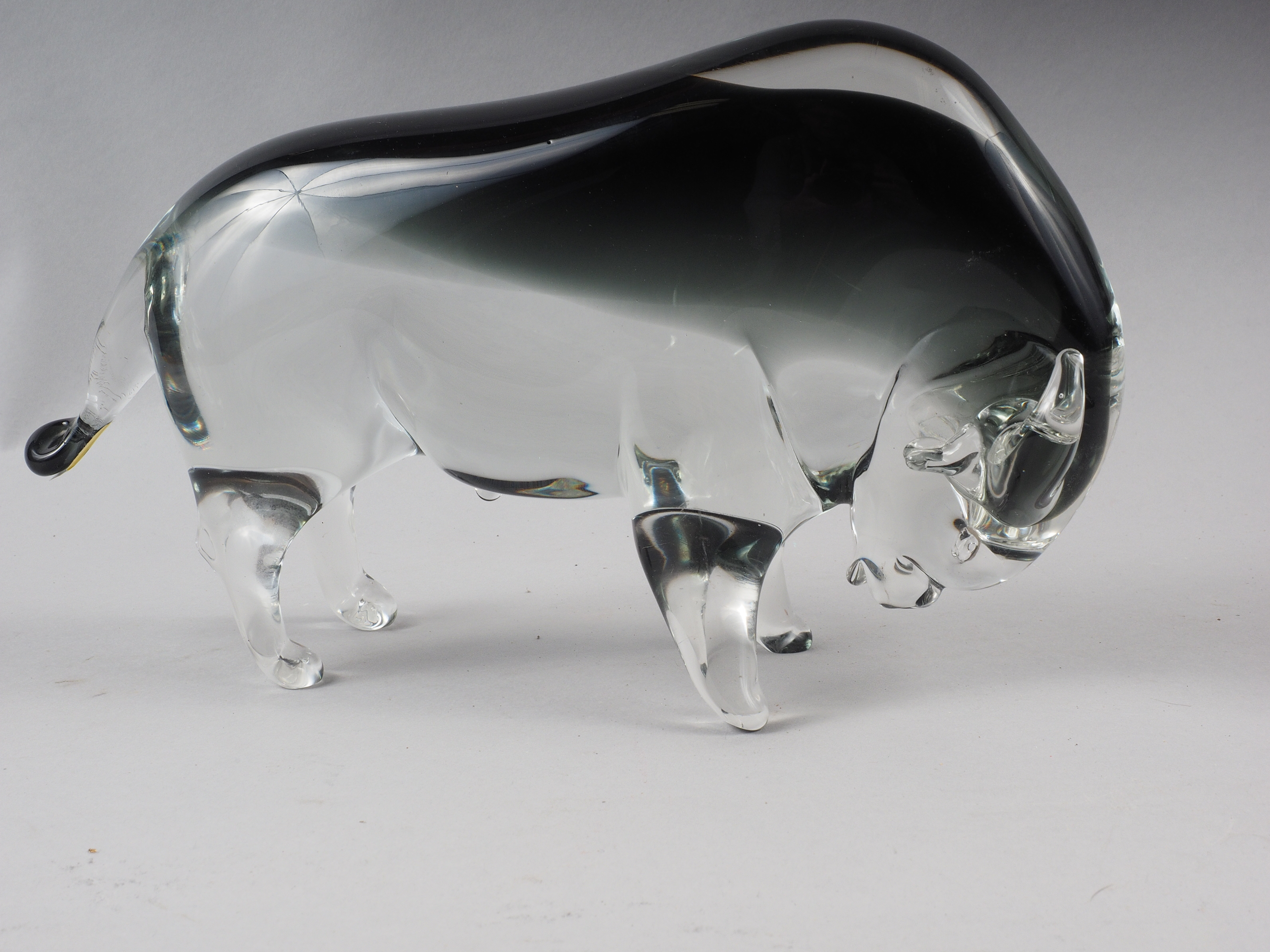 A V Nason Murano glass bull, 6 1/2" high (tail damaged)